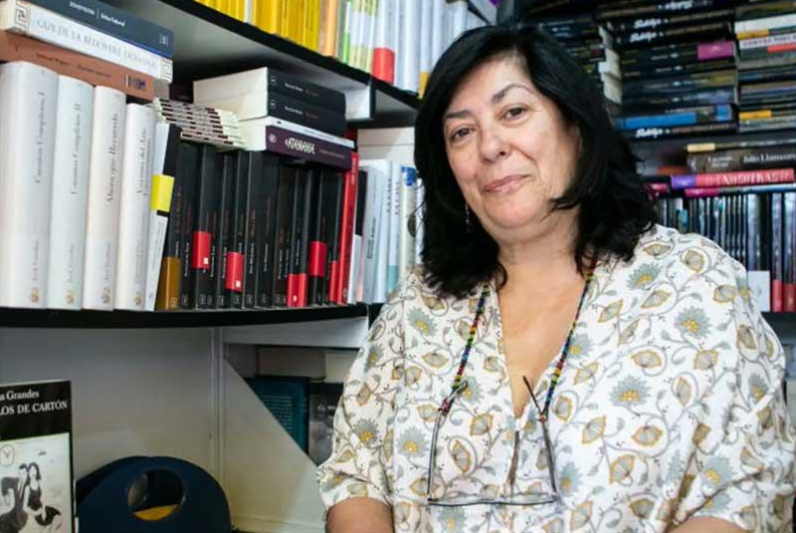 وفاة الكاتبة والصحافية الإسبانية ألمودينا غرانديز