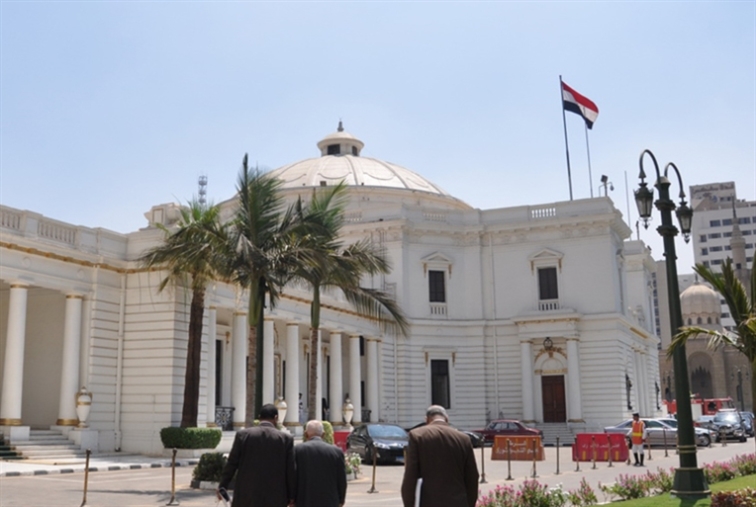 برلمان مصر يقرّ حزمة ضرائب جديدة
