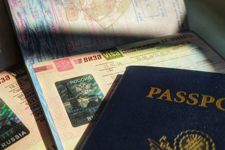 تقدّم على صعيد التأشيرات الدبلوماسية الثنائية بين واشنطن وموسكو