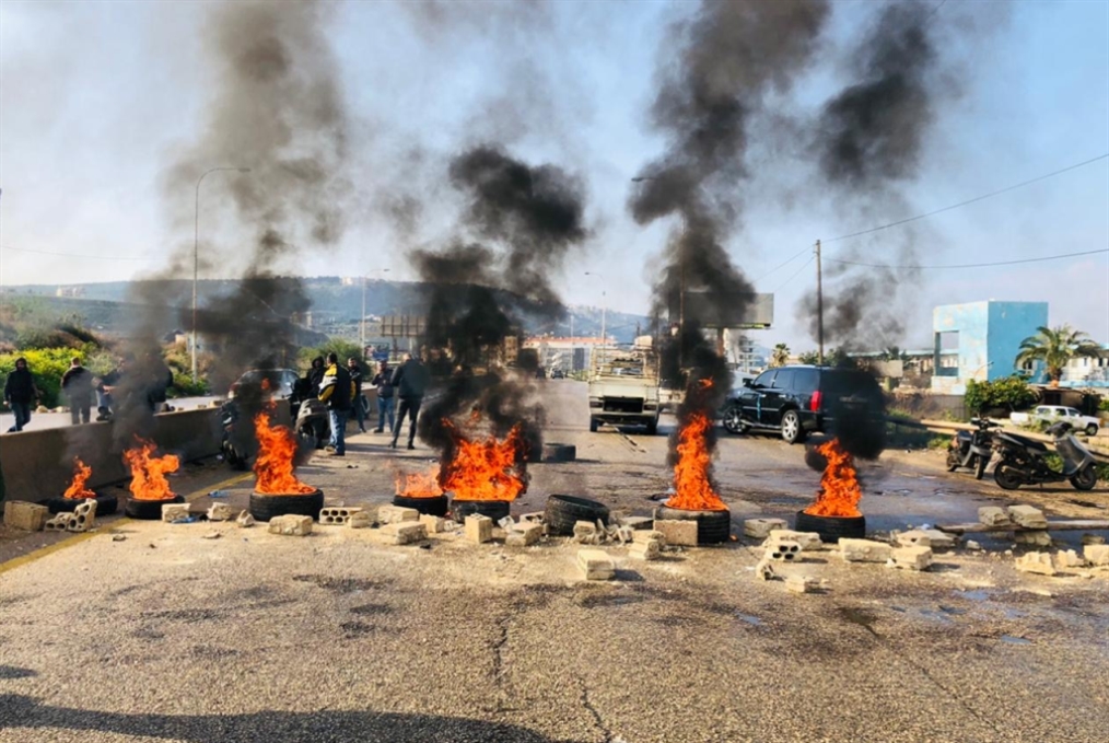 محتجّون يقطعون طرقات طرابلس: المدينة مشلولة