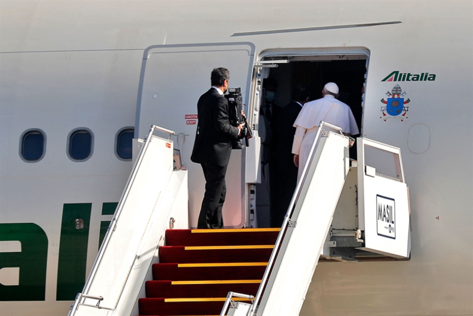 البابا يغادر العراق
