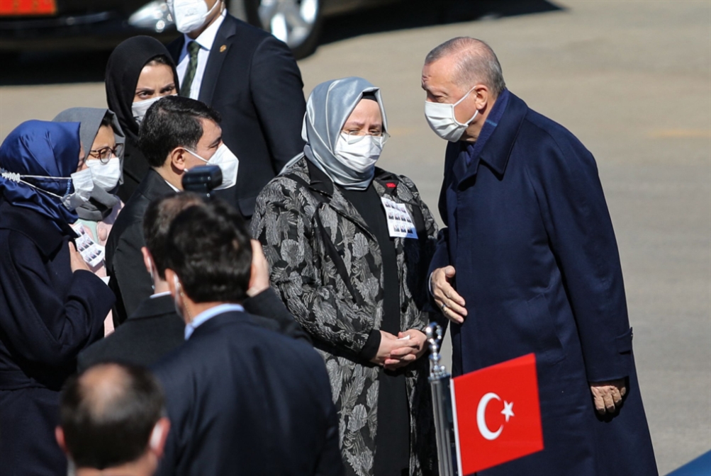 إردوغان يشقّ صفوف الأحزاب: العين على ولاية ثالثة