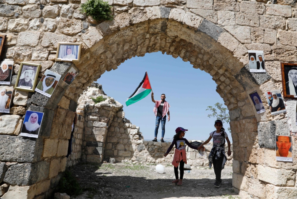 قوات الاحتلال الإسرائيلي تعتدي على الأسرى في «عوفر»