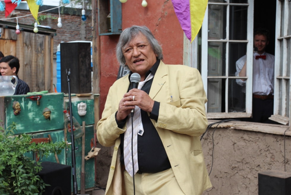 وفاة الكاتب المسرحي التشيلي أوسكار كاسترو