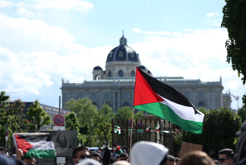 النمسا: تظاهرة رافضة لرفع العلم الإسرائيلي فوق المباني الحكوميّة