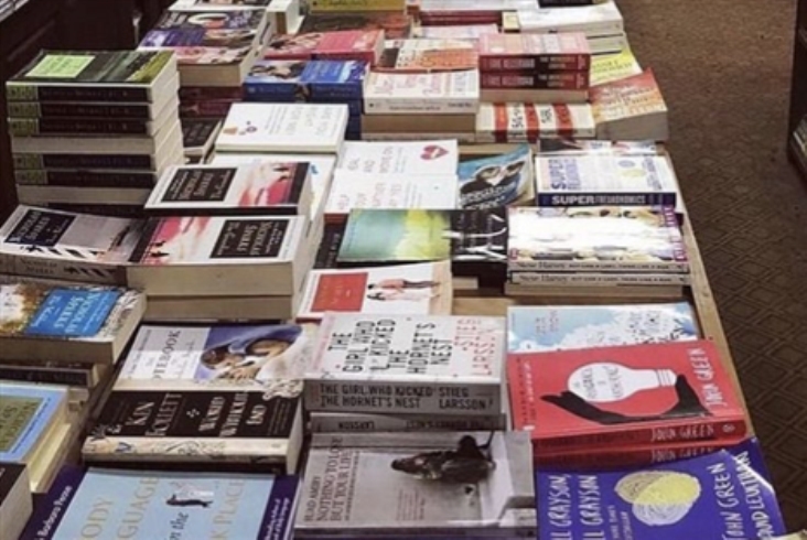 الاحتلال يخاف «مكتبة سمير منصور»