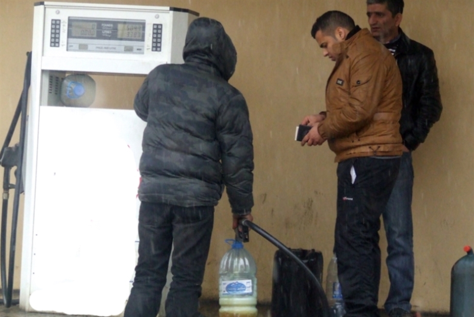 طوابير وإشكالات أمام محطّات الوقود في طرابلس