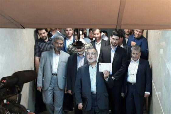 الانتخابات الإيرانية: انسحاب زاكاني لمصلحة رئيسي