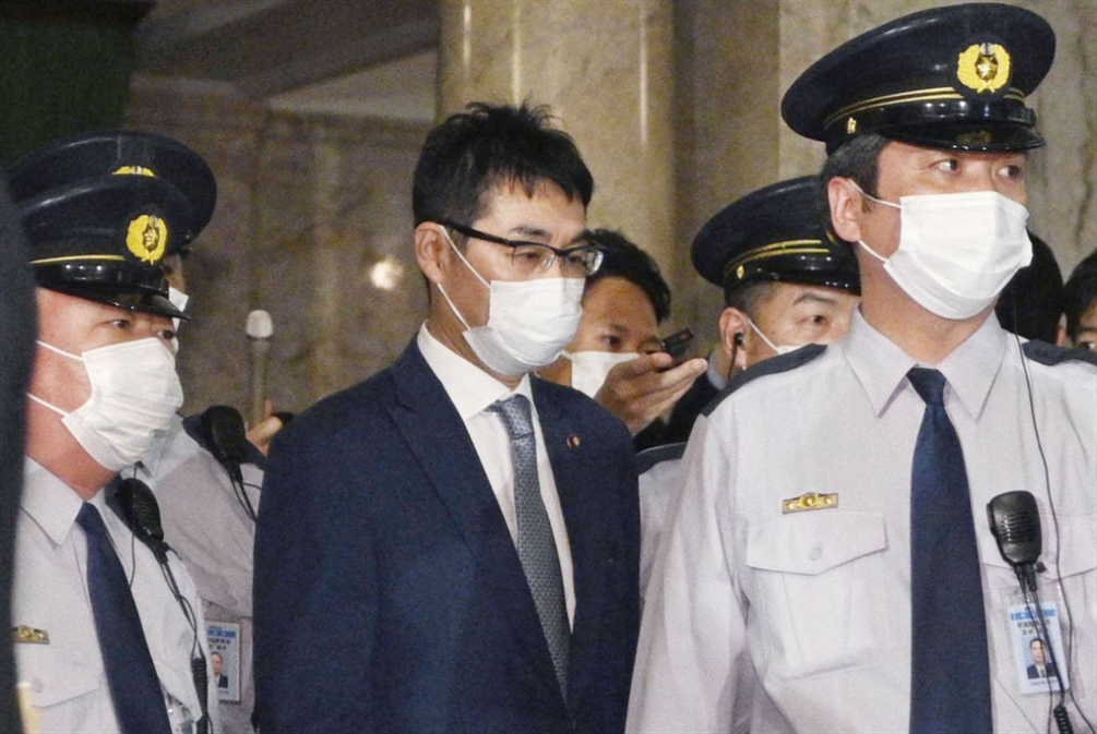 السجن ثلاث سنوات لوزير عدل ياباني لشرائه أصواتاً لزوجته