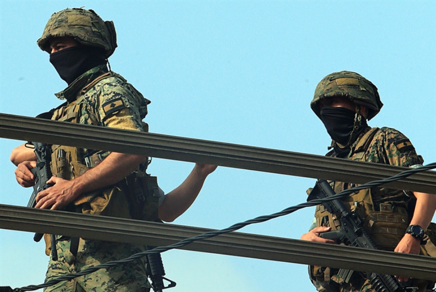 الجيش يداهم معامل لتصنيع الكابتاغون: قتيل و11 موقوف