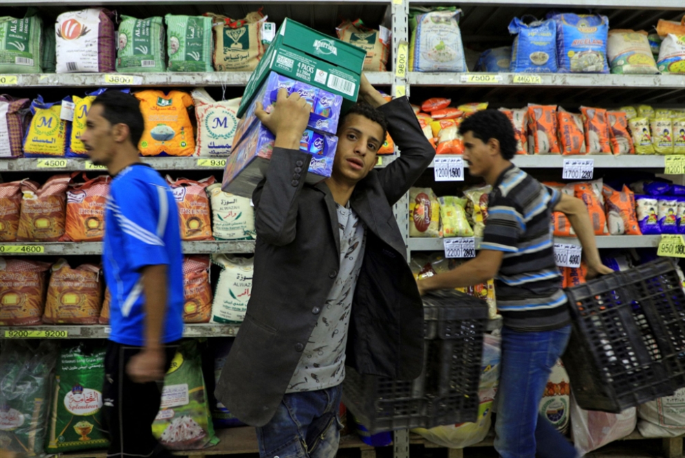 الموانئ اليمنية مشلولة: شبح الجوع يتمدّد