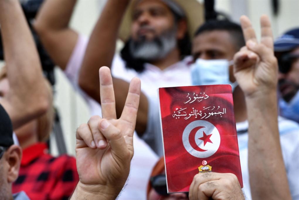 تونس | نقطة في ملعب الرئيس: الأحزاب تكسر صورة   «الإجماع»