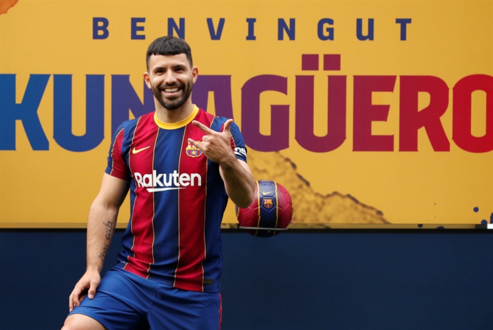 متى يعود أغويرو إلى برشلونة؟