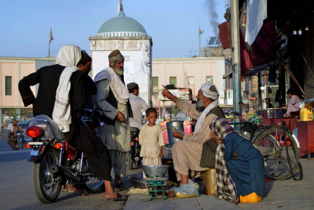 «الخزانة الأميركية» تكسر قيوداً على «المساعدات الإنسانية» نحو أفغانستان