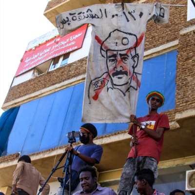 الاتفاق السياسي السوداني: تسوية متعجّلة لا تُخسّر العسكر 