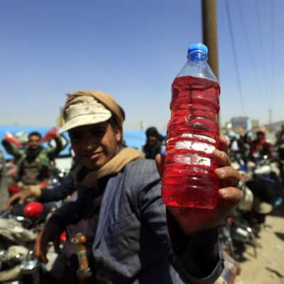 «الحظر النفطي» يقرع جرس الانهيار: برنامج دعم عاجل لحكومة عدن
