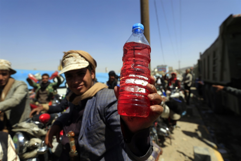 «الحظر النفطي» يقرع جرس الانهيار: برنامج دعم عاجل لحكومة عدن