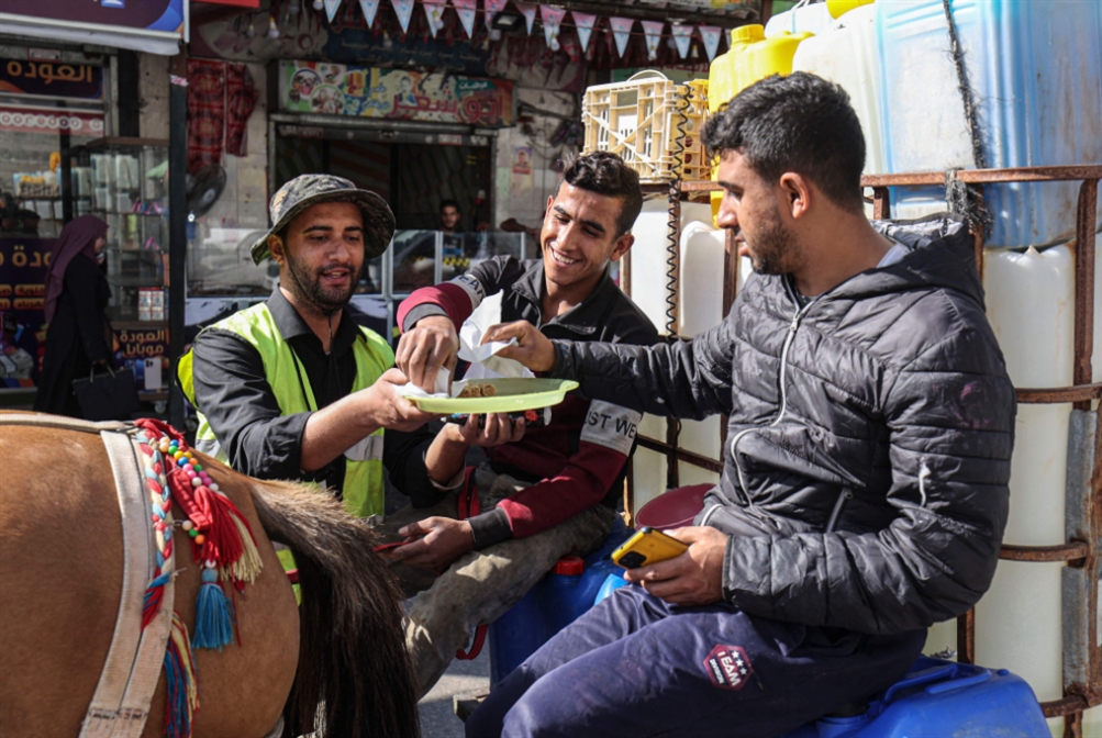 64% فقراء و51% عاطلون عن العمل: غزة... عامٌ جديد تحت الحصار
