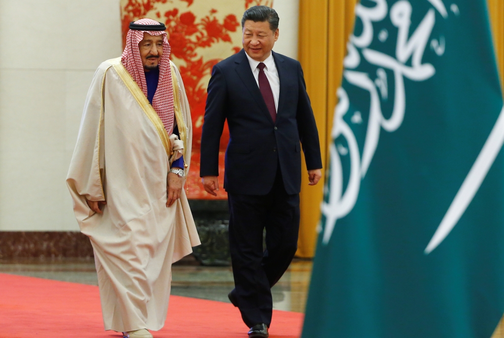بكين «ضيف شرف» في الرياض: حسابات متفاوتة   لـ«صديقَين» حذرَين