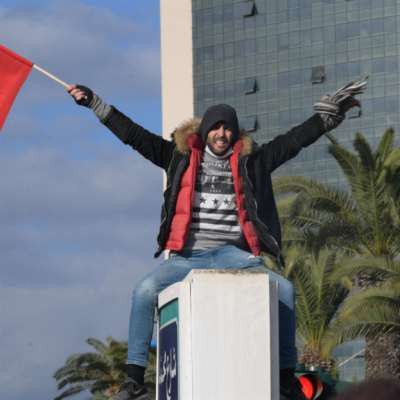 تونس | «شارع الثورة» مُقفِراً: سعيد يمنع الاحتجاج
