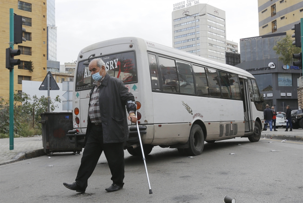 أزمة النقل البرّي «تفقّس» أزمات: اللبنانيّون عالقون في مناطقهم