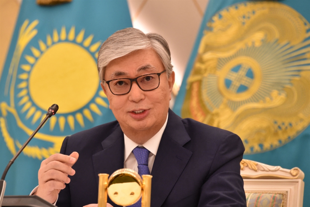 رئيس كازاخستان يستبدل وزير الدفاع