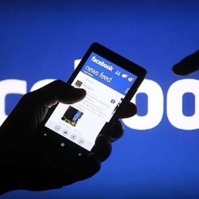 «ميتا» تهدّد بحذف الأخبار عن «فايسبوك»