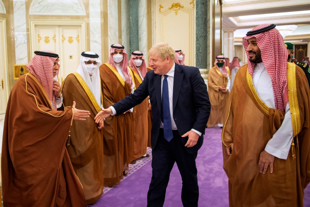 السعودية والإمارات على مُعاندتهما: ثمن النفط أكبر  من «طلّة» جونسون