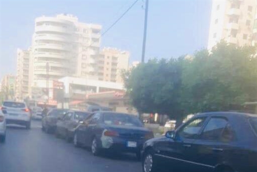 ازدحام أمام محطات المحروقات في طرابلس