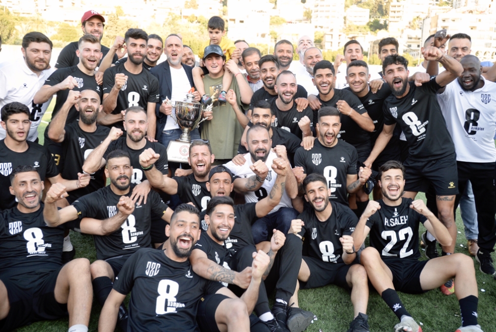 العهد يرفع كأس الدوري في أجواء احتفالية استثنائية