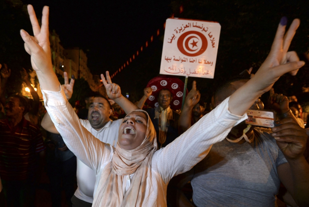 تونس | دستورٌ بـ«الحدّ الأدنى»: قيس سعيّد يثبّت حُكمه