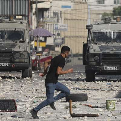 الاحتلال يعتقل عدداً من الفلسطينيين في الضفة ويهدم منزلاً في القدس