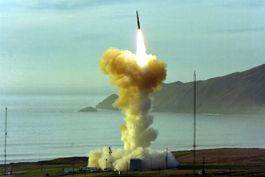 الولايات المتّحدة تجري اختباراً لصاروخ باليستي عابر للقارات