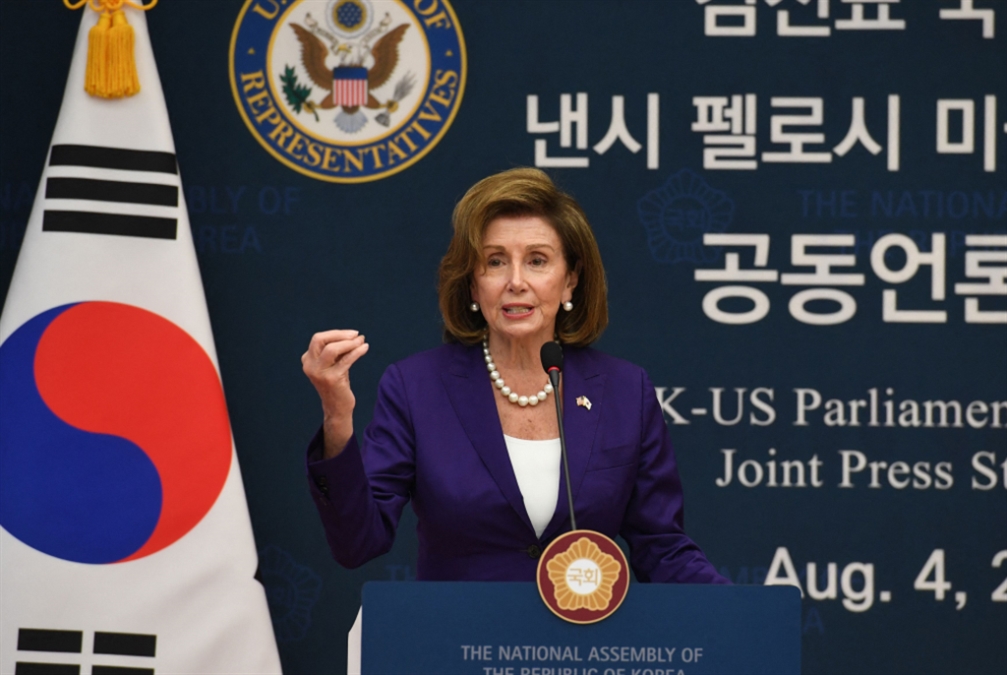 بيلوسي تتعهد بدعم نزع السلاح النووي لكوريا الشمالية... وتزور الحدود بين الكوريّتَين