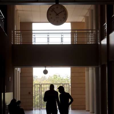 الجامعة اللبنانية باقية: التعليم الحضوري غير وارد
