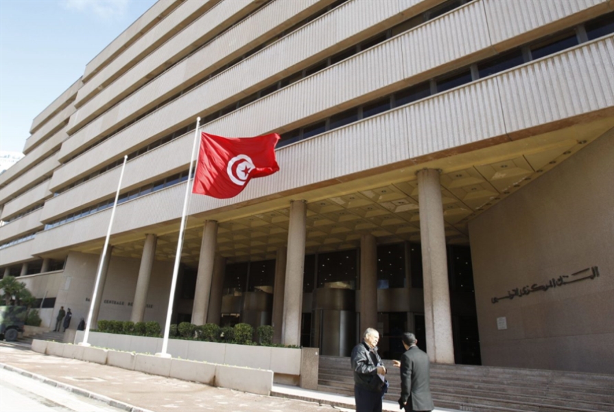 الدينار التونسي ينخفض إلى مستوى قياسي مقابل الدولار