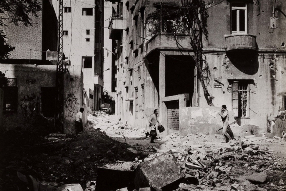 أربعون عاماً على اجتياح بيروت:  لحظة قُمنا من قبرنا «الأبدي»