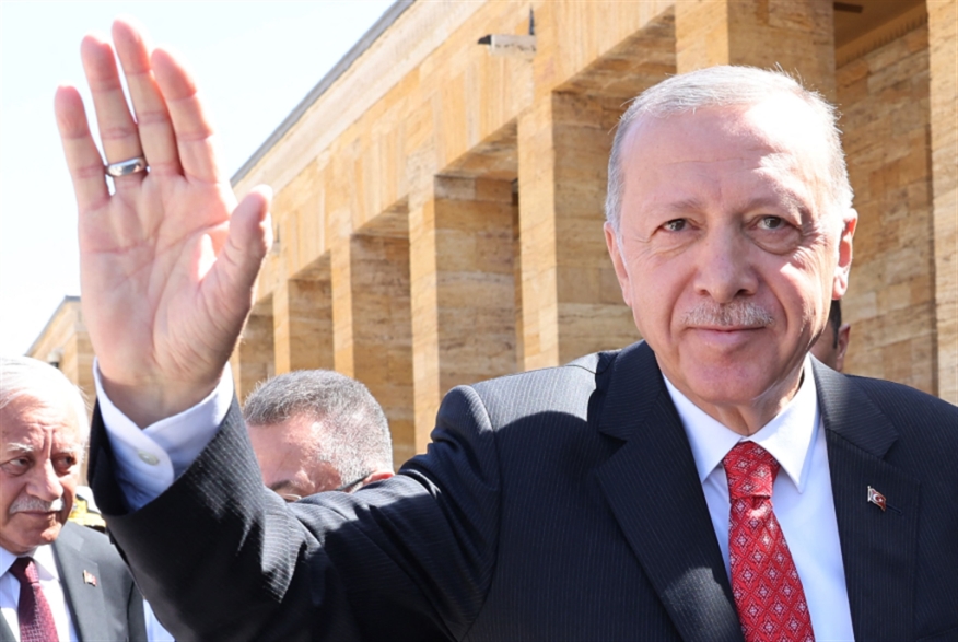 تركيا | المعارضة تُرتّب أوراقها: عبد الله غول مرشّحاً توافقياً؟