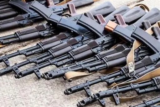 بعد الذخائر... واشنطن ستزوّد كييف بـ«آلاف الأسلحة الإيرانية» المصادرة