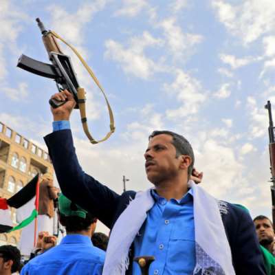 إقرار إماراتي بالوجود الإسرائيلي في اليمن | واشنطن توسّط مسقط: أوقفوا الصواريخ والمسيّرات