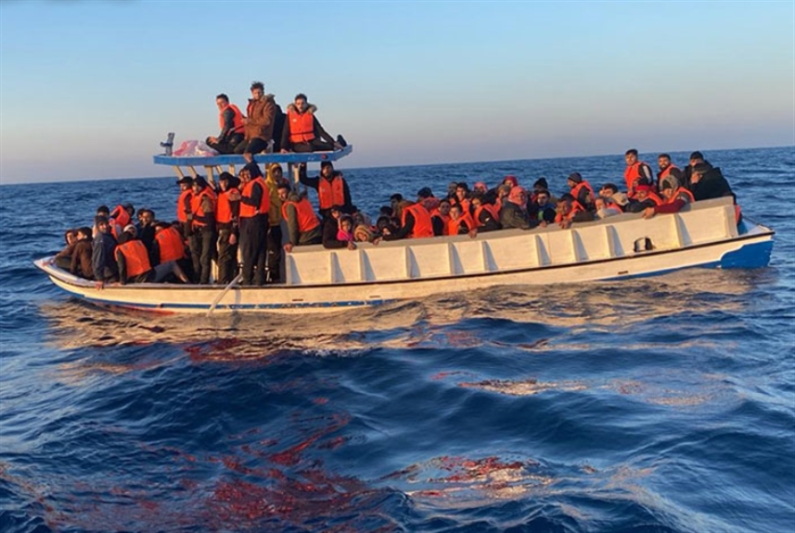 الجيش يُحبط عملية هجرة غير شرعية قبالة شاطىء طرابلس