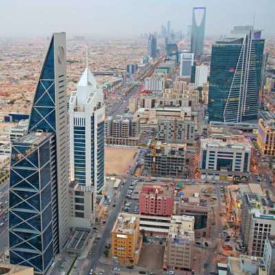تنافس محموم على مقارّ الشركات الأجنبية | السعودية - الإمارات: حرب إلغاء الدور