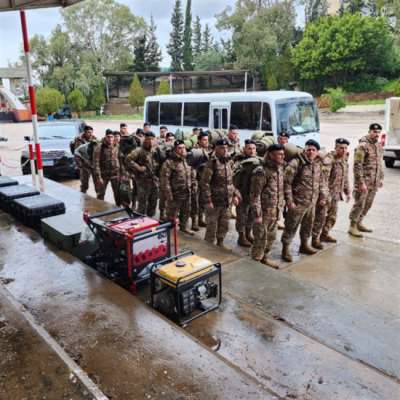 عناصر من الجيش والدفاع المدني يغادرون إلى تركيا