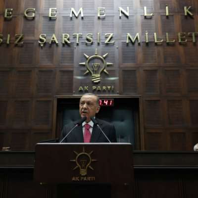 مساعٍ متعاكسة لاستمالة «الصِغار»: تركيا... استعار «حرب الاستطلاعات»