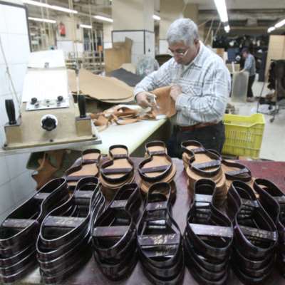صناعة الأحذية: من العزّ إلى الانقراض