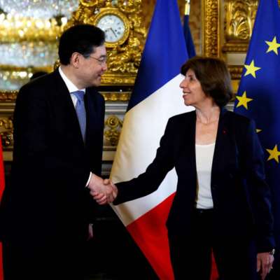 باريس: للصين دورٌ مهمٌّ في «تحقيق السلام» في العالم