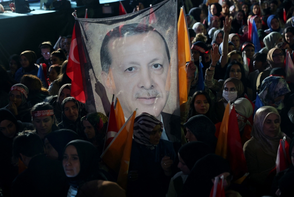 المعارضة تحت الصدمة: إردوغان يشقّ طريق الولاية الثالثة