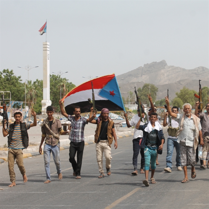 واشنطن وأبو ظبي تقودان جهود «التخريب»: الرياض مقيمة في المأزق اليمني
