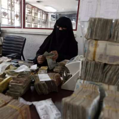 اليمن في ذكرى الانقسام المالي: تفاؤل بعودة العملة   الموحّدة