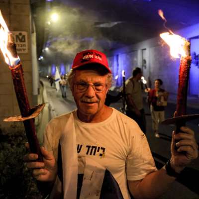 ليلة «حامية» في القدس: المتظاهرون يكسرون خطوطاً حمراً